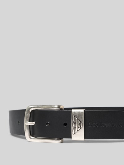 Produktfoto, Gürtel aus echtem Leder mit Logo-Detail von Emporio Armani in Schwarz mit silberner Dornschließe und Logo-Prägung, Breite 4 cm