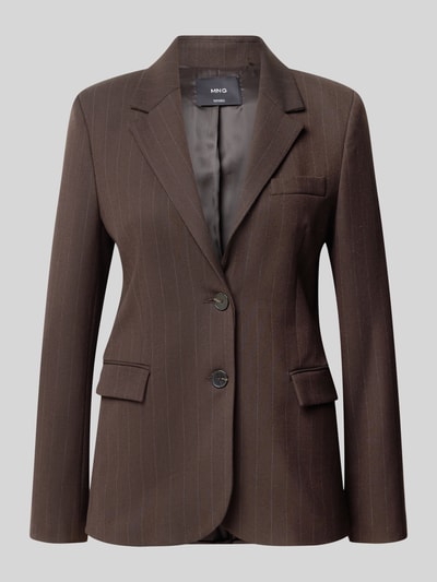Produktfoto, Regular Fit Blazer mit Viskose-Anteil Modell 'Bergen' von MANGO in Braun mit feinen Nadelstreifen, Reverskragen, Pattentaschen, 2-Knopfleiste, glatte Textur