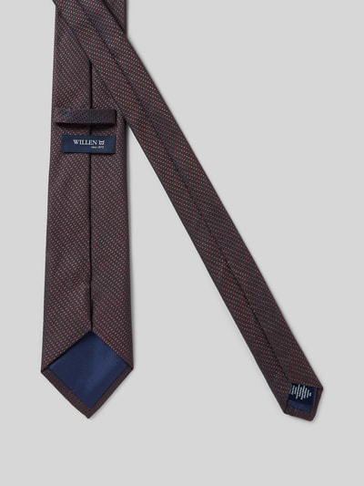 Produktfoto, Krawatte aus Seide mit Strukturmuster (7,5 cm) von Willen in Dunkelbraun mit feiner Struktur, Label-Detail, klassische Form, Breite 8 cm