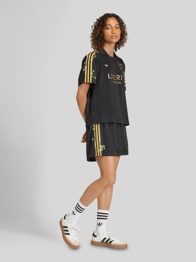 adidas Originals Szorty sportowe z kwiatową aplikacją Czarny 1