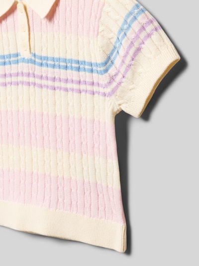 Produktfoto, Regular Fit Strick-Shirt aus Baumwoll-Mix von s.Oliver RED LABEL, efekt: wzór na całej powierzchni, krój regular fit, wzór w paski, ścieg warkoczowy, dekolt: wysokie zapięcie, krótki rękaw, zakończenia prążkowane, materiał: mieszanka bawełny, przetworzenie: dzianina