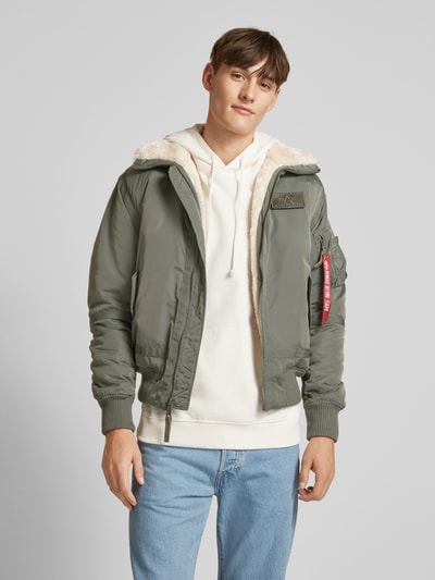 Alpha Industries Bomberjacke mit Oliv 4