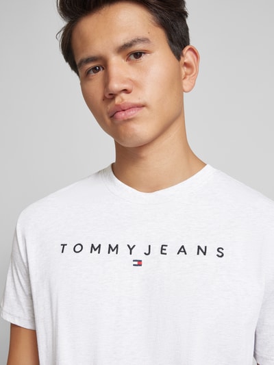 Tommy Jeans T-shirt z wyhaftowanym logo Jasnoszary melanż 3