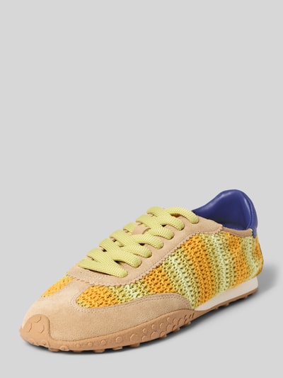 Produktfoto, sneakersy z mieszanki skóry z detalem wykonanym na szydełku model 'Bridge' od HOFF, beżowe, żółte i zielone barwy, profilowana podeszwa, wyokrąglona cholewka, wiązanie, krój zaokrąglony, wysokość obcasa w rozmiarze 40: 1 cm, wysokość cholewki w rozmiarze 40: 7 cm, szerokość w rozmiarze 40: 6 cm