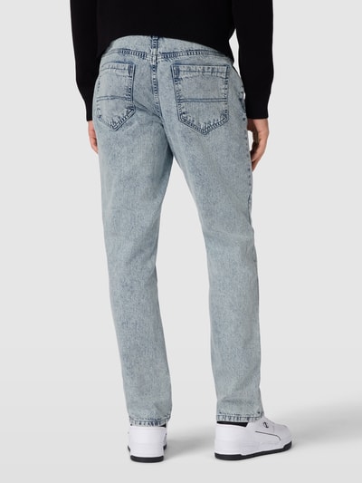 URBAN CLASSICS Loose Fit Jeans mit Logo-Patch Hellblau 5