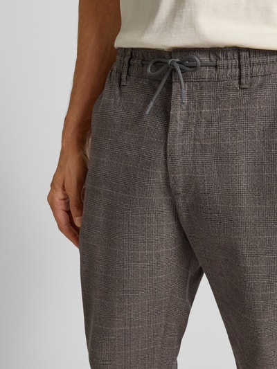 MCNEAL Tapered fit stoffen broek van katoenmix met tunnelkoord Taupe - 3