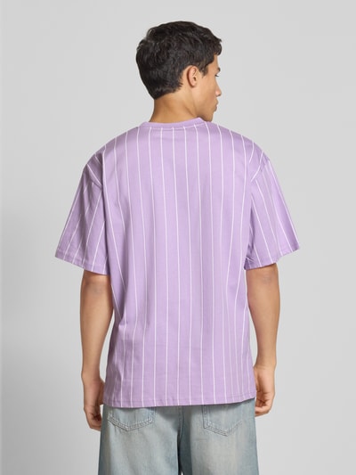 KARL KANI T-Shirt mit Label-Stitching Violett 5