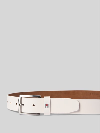 Tommy Hilfiger Pasek ze skóry bydlęcej ze sprzączką model ‘NEWDENTON’ Biały 2