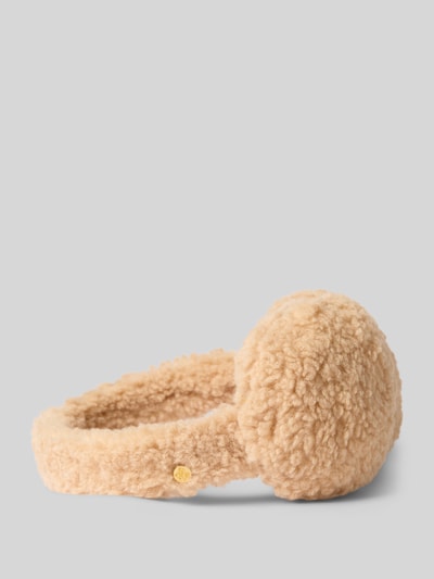 Produktfoto, Ohrenwärmer aus Teddyfell Modell 'Teddy' von Karo Kauer in beige mit weicher, flauschiger Textur auf grauem Hintergrund. Damen Ohrenwärmer von Karo Kauer, Teddyfell, Modell 'Teddy',.