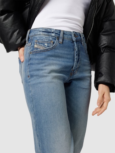 Diesel Straight Fit Jeans mit Knopfverschluss Jeansblau 3