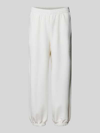Produktfoto, Regular Fit Sweatpants mit Modal-Baumwoll-Anteil von adidas Sportswear in Unifarbe Weiß mit elastischem Bund und Beinabschluss, glatte Sweattextur, seitliche Eingrifftaschen, dezente Logo-Applikation