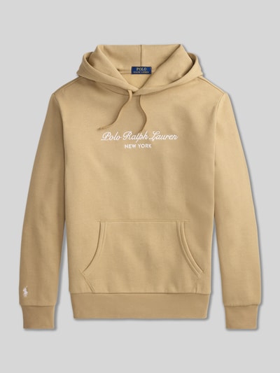 Produktfoto, beiger Relaxed Fit Hoodie aus Baumwoll-Mix von Polo Ralph Lauren, weiße Schrift, glatte Oberfläche, Herren Hoodie