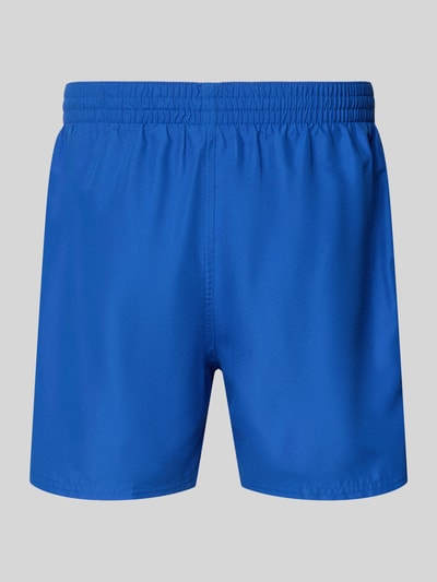 Productfoto, Badeshorts met logo-stitching en steekzakken van Nike in helderblauw, relaxed fit, elastische band, gladde textuur