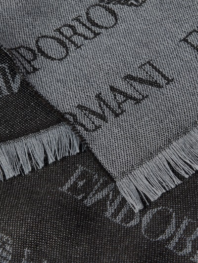 Emporio Armani Schal aus Schurwolle mit Logo-Muster und Fransen Hellgrau 2