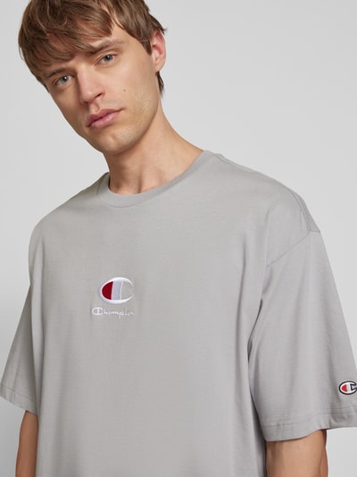 CHAMPION T-Shirt mit Label-Stitching Hellgrau 3