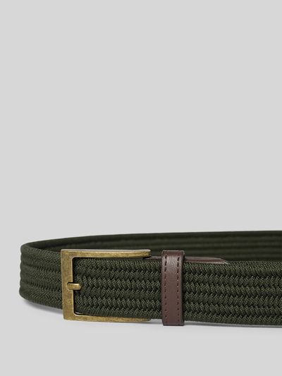 Produktfoto, Gürtel mit Webmuster Modell 'NEVIS' von Barbour in Olivgrün, Strukturmuster, Dornschließe, Lederoptik-Applikation, Label-Prägung