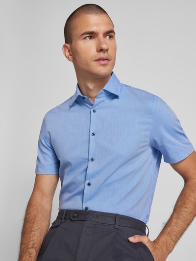 Jake*s Kleingemustertes Slim Fit Business-Hemd mit Kentkragen Royal 3