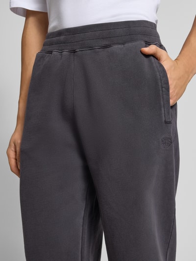 DEUS EX MACHINA Relaxed fit joggingbroek met elastische band, model 'Shield' Zwart - 3