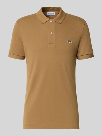 Produktfoto, Slim Fit Poloshirt aus reiner Baumwolle von Lacoste, kolor karmelowy, krój slim fit, gładka tekstura