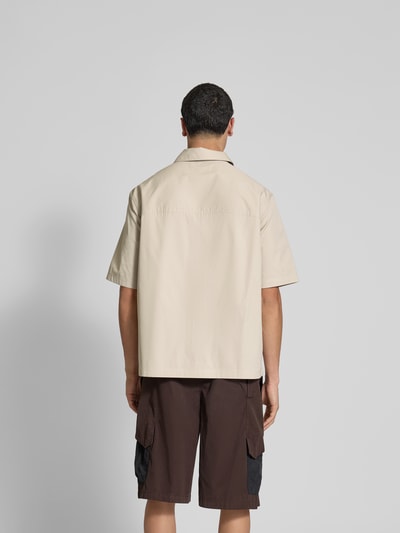 MAISON KITSUNÉ Regular Fit Hemdjacke mit Brusttasche Beige 5