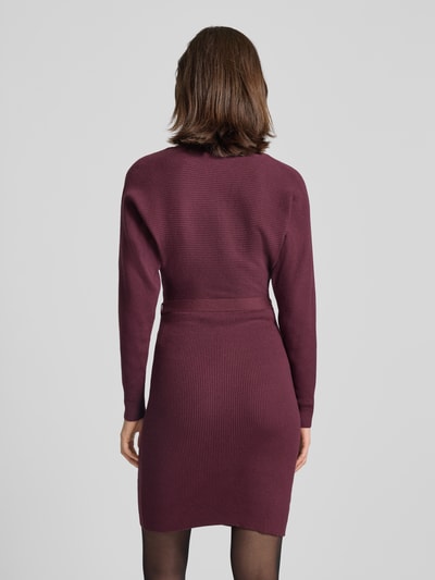 Vero Moda Sukienka taliowana z dzianiny z mieszanki wiskozy model ‘HOLLYREM’ Bordowy 5