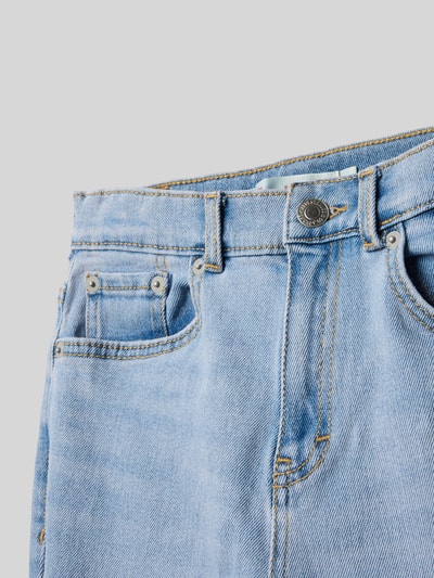 Levi’s® Kids Jeansy o rozkloszowanym kroju z 5 kieszeniami i detalem z logo Jasnoniebieski 2