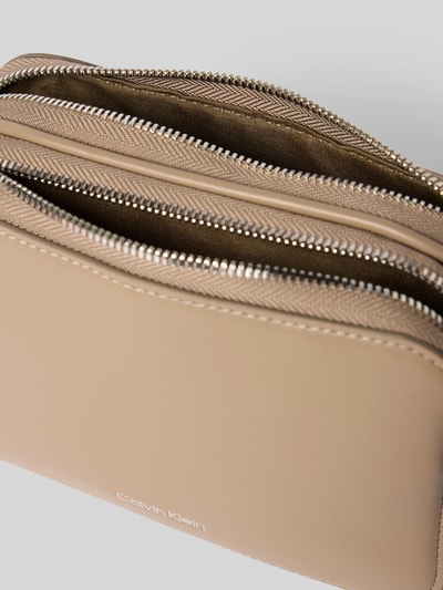 CK Calvin Klein Crossbodytas met reliëflogo, model 'Webbing' Beige - 5