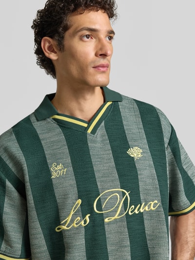 Les Deux Loose Fit Poloshirt mit V-Ausschnitt Dunkelgruen 3