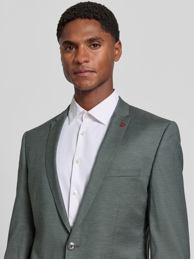 Männermodel trägt Slim Fit Anzug aus Schurwoll-Mix mit Viskose-Anteil von ROY ROBSON in Grau, feine Textur, Nahaufnahme Oberkörper.