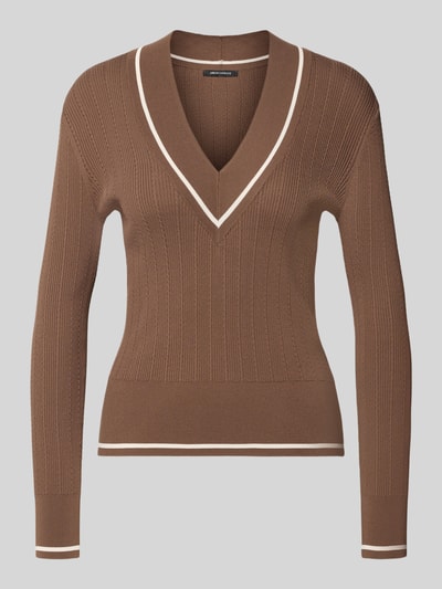 Produktfoto, Slim Fit Pullover aus Viskose-Mix in Strick-Optik von ARMANI EXCHANGE in Braun mit weißem Streifendetail, V-Ausschnitt, breite und elastische Abschlüsse, Rückenlänge 55 cm, Ärmellänge 59 cm.