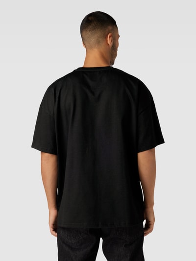 KARL KANI T-shirt o pudełkowym kroju z wyhaftowanym logo Czarny 5