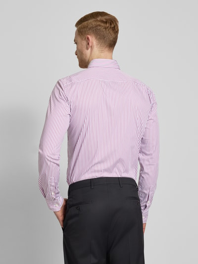 BOSS Slim Fit Business-Hemd mit Label-Stitching Modell 'Roan' Aubergine 5