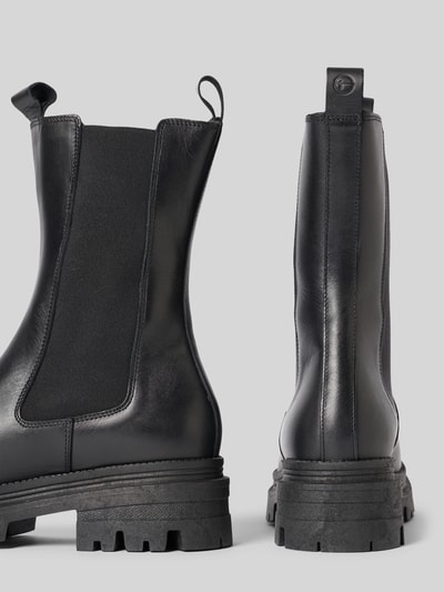 Produktfoto, schwarze Chelseas aus echtem Rindsleder von Tamaris, klobige Sohle, glatte Oberfläche, Damen Chelseas von Tamaris