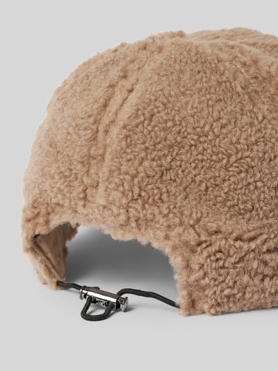 Loevenich Basecap aus Teddyfell Mittelbraun 3