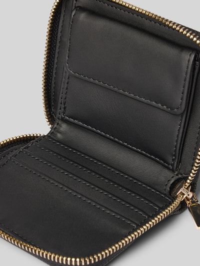 Guess Portemonnaie mit Label-Applikation Modell 'LAUREL II' Black 3