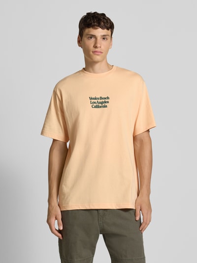 ONLY & SONS T-shirt o kroju relaxed fit z czystej bawełny model ‘KENNY’ Morelowy 4