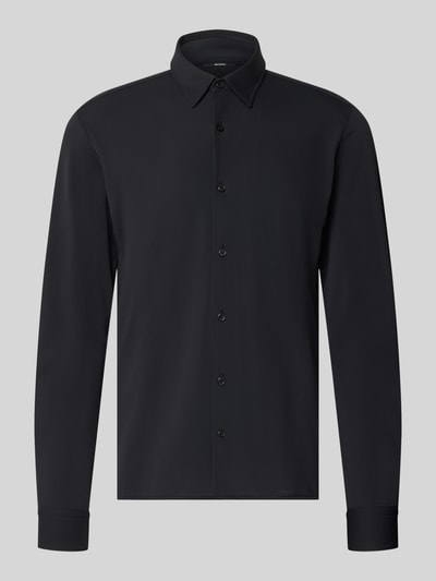 Produktfoto, elegantes, schwarzes Slim Fit Businesshemd mit Kentkragen Modell 'P-Roan' von BOSS, glattes, einfarbiges Material