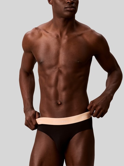 Calvin Klein Underwear Majtki o kroju regular fit z mieszanka bawełny w zestaw 3 szt. Czarny 3
