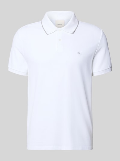 Produktfoto, Poloshirt mit Logo Stitching aus reiner Baumwolle von CK Calvin Klein in Weiß, unifarben, Regular Fit, Polokragen, kurzarm