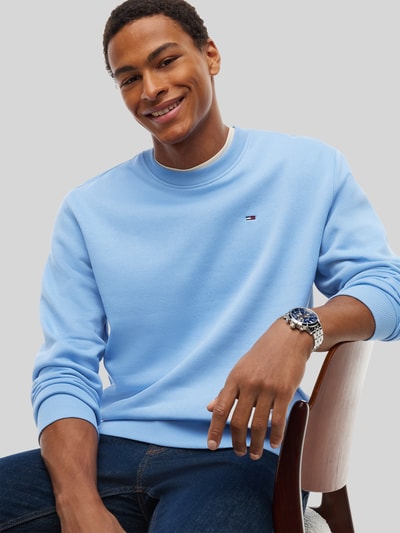 Tommy Jeans Regular Fit Sweatshirt aus Baumwoll-Mix mit Logo-Stitching Blau 3