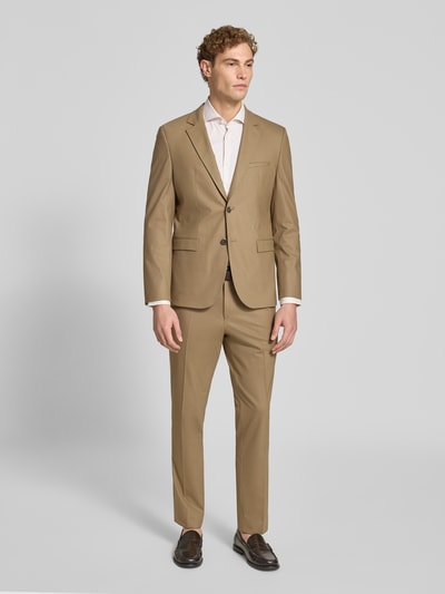 Männermodel draagt Slim Fit Businesshemd aus Baumwoll-Mix model 'H-HANK-SP' van BOSS, Heren zakelijk overhemd, lichtroze, Ganzkörperansicht van voren