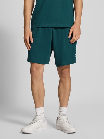 adidas Originals Relaxed Fit Shorts mit Strukturmuster Dunkelgruen 4