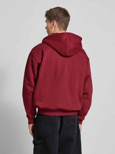 KARL KANI Sweatjacke mit Label-Stitching Bordeaux 5