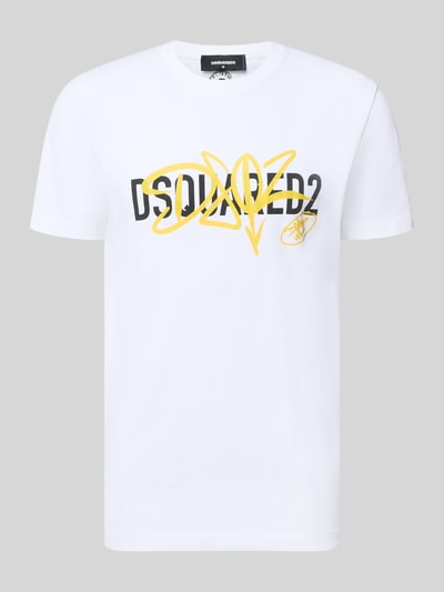 Produktfoto, Regular Fit T-Shirt aus reiner Baumwolle mit Rundhalsausschnitt von Dsquared2, weiß mit gelbem und schwarzem Frontprint, Ready to Wear, elastische Blende, kurzärmeliges Design, Rückenlänge bei Größe M 70 cm