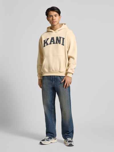 KARL KANI Hoodie met labelstitching en kangoeroezak Offwhite - 1