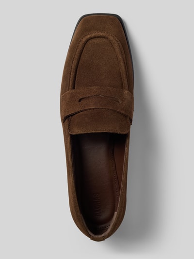 Produktfoto, Loafers aus Leder mit Zierriegel Modell 'Zaha' von ALOHAS in Braun, beschichtete Oberfläche, leicht abgerundete Form, strukturierte Sohle.