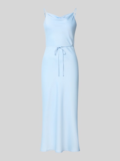 Produktfoto, Slim Fit Midikleid aus Satin Modell 'Thea' von YAS, elastyczna mieszanka materiałów, cienkie ramiączka, odpinana tasiemka w talii, długość tyłu w rozmiarze 36: 124 cm, szerokość w rozmiarze 36: 46 cm, pastelowy błękit, gładka satynowa powierzchnia