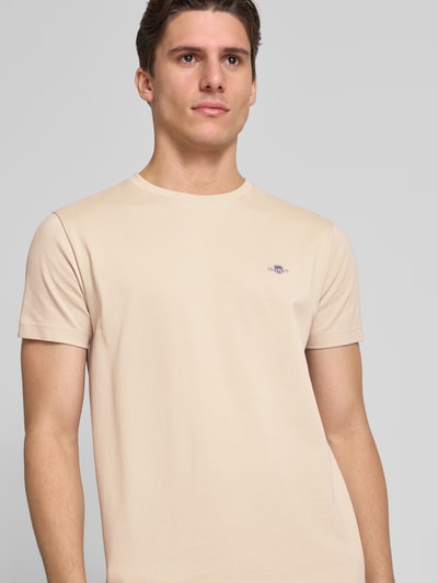 Gant T-shirt o kroju slim fit z wyhaftowanym logo Beżowy 3