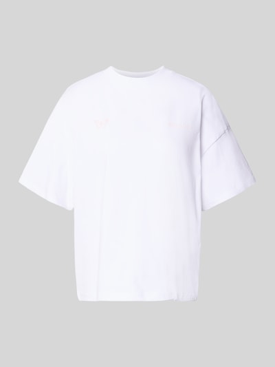Produktfoto, weißes Oversized T-Shirt mit Motiv- und Logo-Print Modell 'NIVELLES' von Pegador aus reiner Baumwolle, schlichte Textur