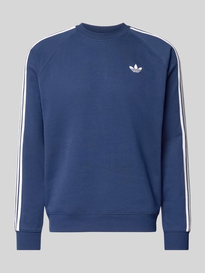 Produktfoto, Sweatshirt mit Label-Stitching von adidas Originals in Blau, Baumwoll-Mix, Regular Fit, gerippte Abschlüsse, Rundhalsausschnitt
